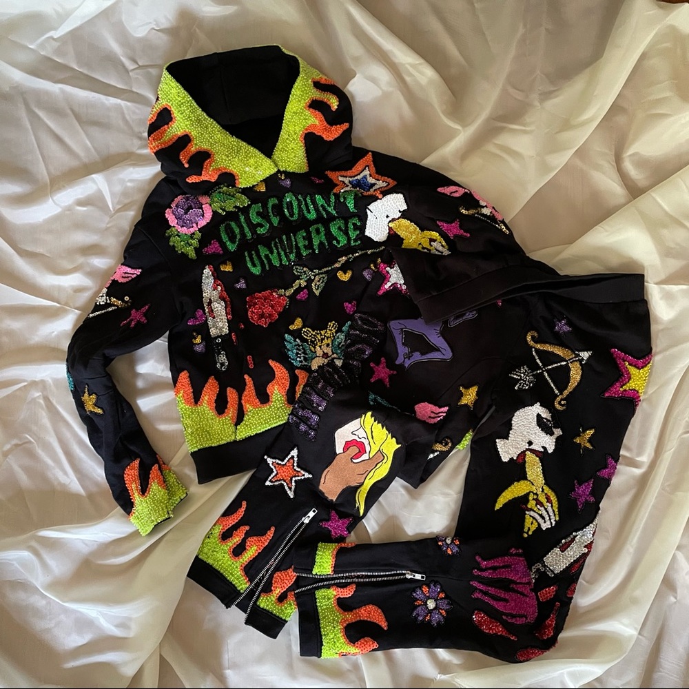 Discount Universe sweatsuit